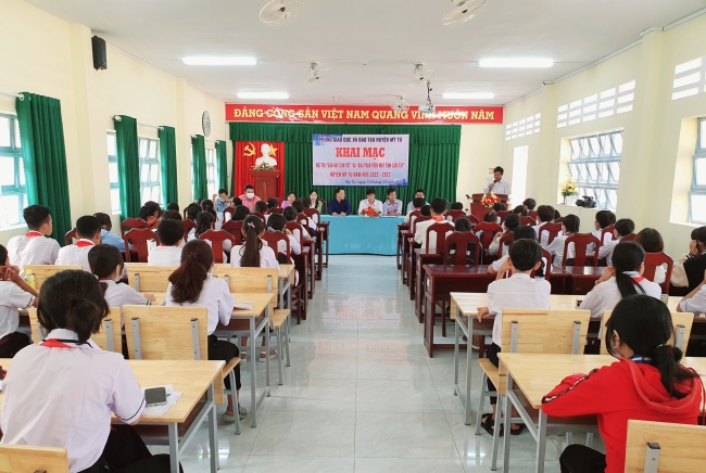 Hội thi "Văn hay chữ tốt" và "Giải toán trên máy tính cầm tay" huyện Mỹ Tú năm học 2022 - 2023