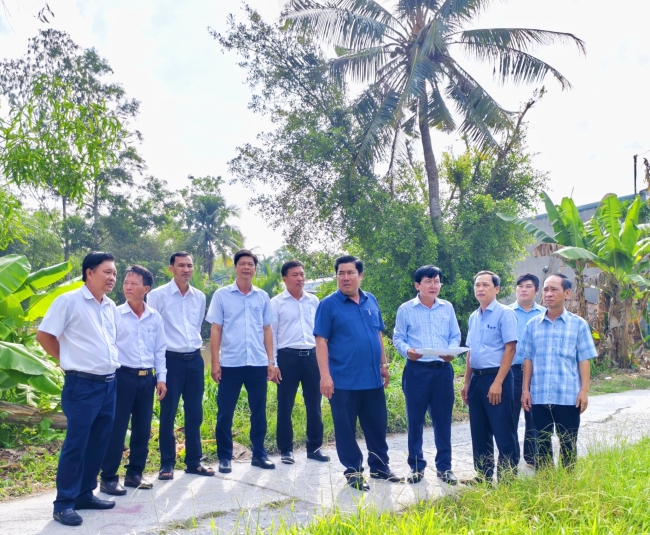 Sở Công Thương và Lãnh đạo UBND huyện Mỹ Tú khảo sát thực địa Cụm Công nghiệp Long Hưng