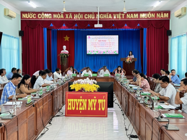 Hội đồng quản trị NHCSXH huyện Mỹ Tú tổng kết hoạt động năm 2023, triển khai nhiệm vụ năm 2024