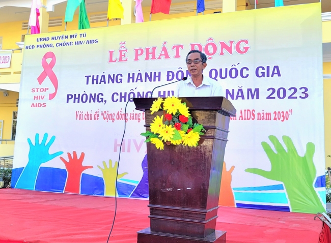 Mỹ Tú tổ chức Mít tinh hưởng ứng Ngày Thế giới phòng chống HIV/AIDS năm 2023