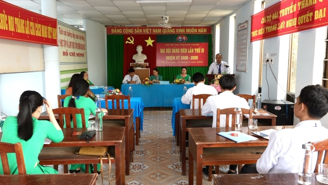 Đại hội đảng viên Đài truyền thanh huyện Mỹ Tú