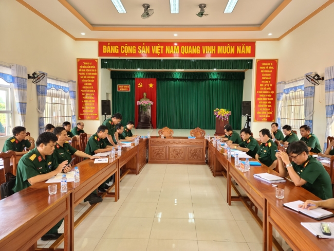 Đoàn kiểm tra của Bộ tư lệnh quân khu 9 kiểm tra việc diễn tập động viên Lữ đoàn TTG416 (tăng thiết giáp 416) năm 2022 tại huyện Mỹ Tú